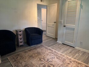 37 Auburn Ave in Rochester, NY - Building Photo - Building Photo