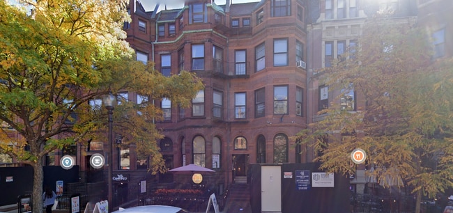 250 Newbury St, Unit 1R