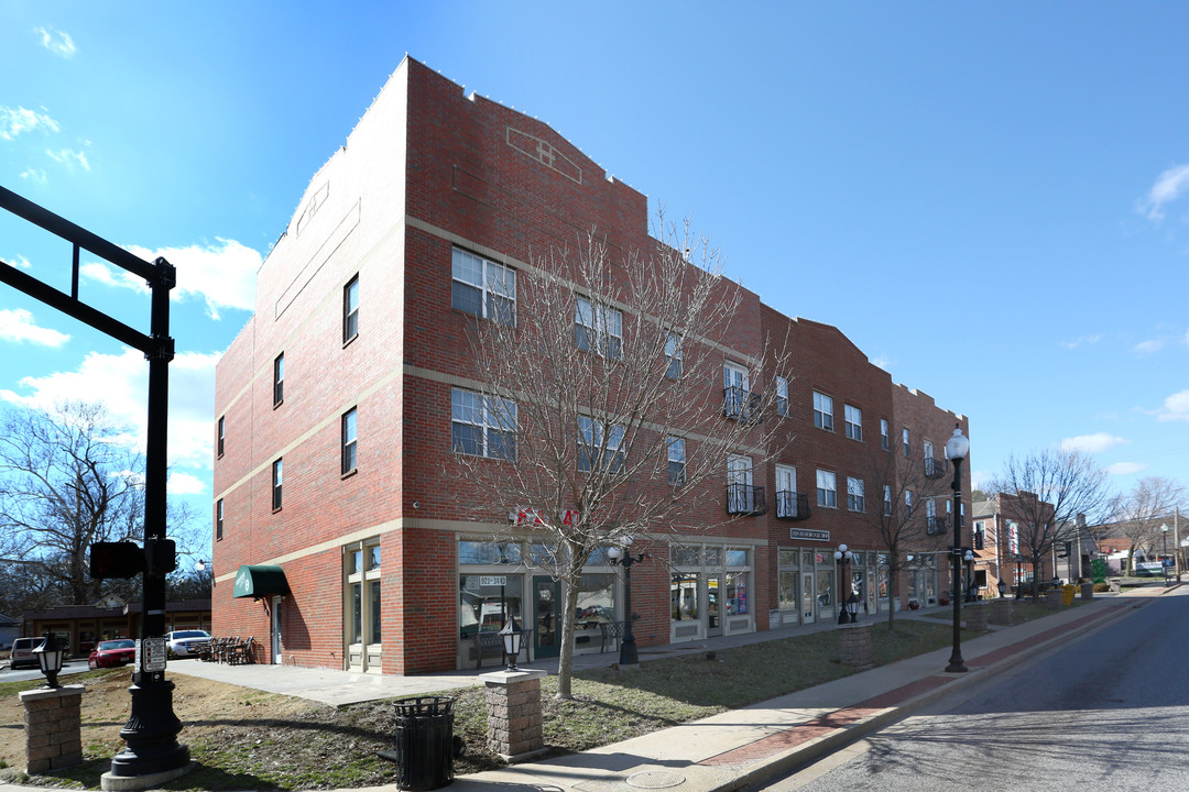 Streetcar Lofts in Ferguson, MO - Building Photo