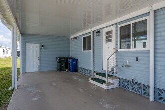 529 Cervina Dr S in Venice, FL - Building Photo - Building Photo