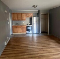 240 Oak St, Unit 6 in Bridgeport, CT - Building Photo