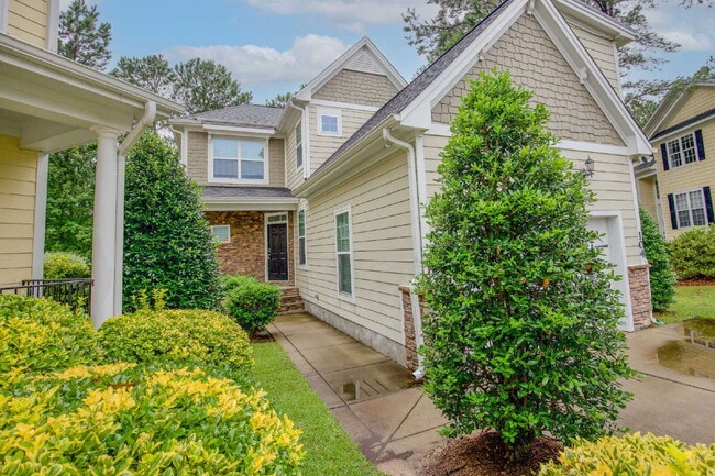 property at 104 Pine Hawk Dr