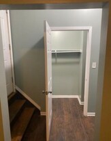 7700 S Cornell Ave in Chicago, IL - Building Photo