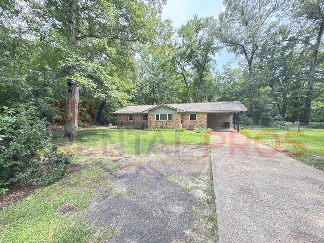 2402 E Georgia Ave in Ruston, LA - Building Photo - Building Photo