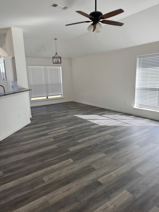6611 Rockdale Rd in Fort Worth, TX - Building Photo - Building Photo