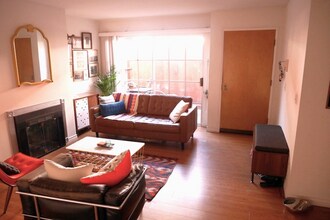 143 S Hayworth Ave in Los Angeles, CA - Building Photo - Building Photo