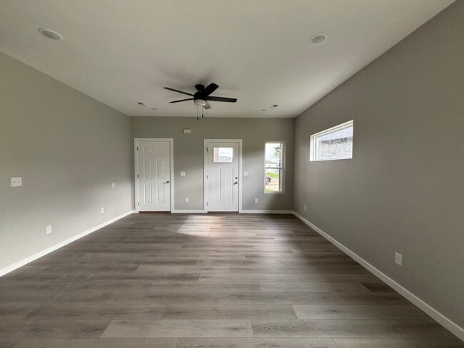 4940 W Minota St in Springfield, MO - Foto de edificio - Building Photo