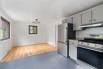 5406 Verona Rd in Verona, PA - Building Photo - Building Photo