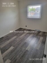 6912 N 43rd St in Milwaukee, WI - Building Photo - Building Photo