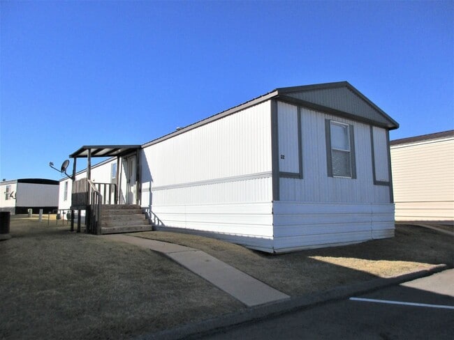 property at 800 W Davis Ave