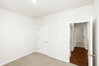 2244 Carefree Ln, Unit 12 in Nashville, TN - Building Photo - Building Photo