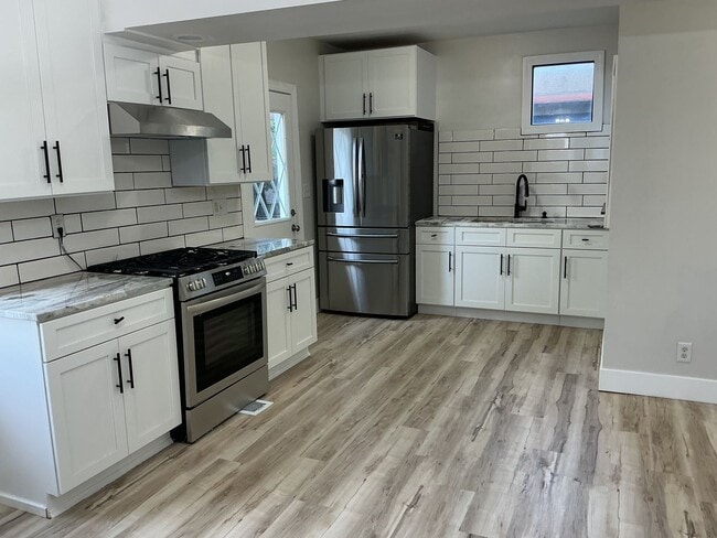 property at 1512 E Oklahoma Ave