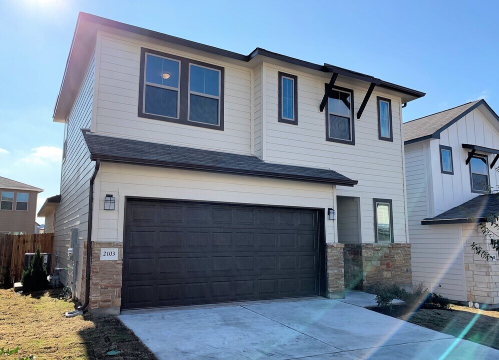 2103 Tasmanian Tiger Trace in Austin, TX - Building Photo