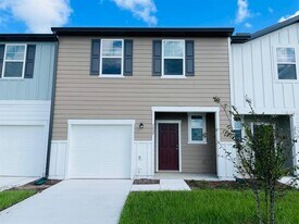 3057 Temples Xing Blvd in Davenport, FL - Building Photo