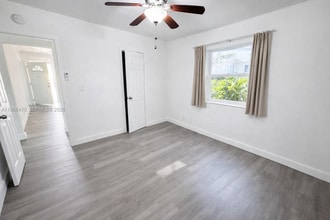 3450 SW 7th St in Miami, FL - Foto de edificio - Building Photo