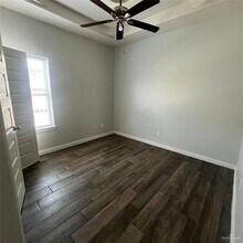 2604 E Garfield Ave in Alton, TX - Foto de edificio - Building Photo