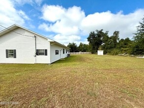 4923 Flynt Dr in Marianna, FL - Building Photo - Building Photo