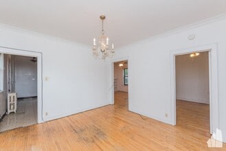 2253 W Argyle St in Chicago, IL - Building Photo - Building Photo