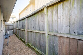 906 W 9th St in Houston, TX - Building Photo - Building Photo