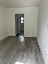 3669 Thomas Ave in Miami, FL - Building Photo - Building Photo