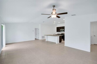 4252 Bridle Booster Wy in Lakeland, FL - Building Photo - Building Photo
