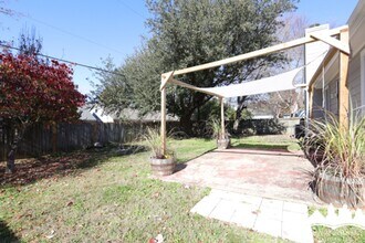 2573 Laurelcrest Dr in Memphis, TN - Building Photo - Building Photo