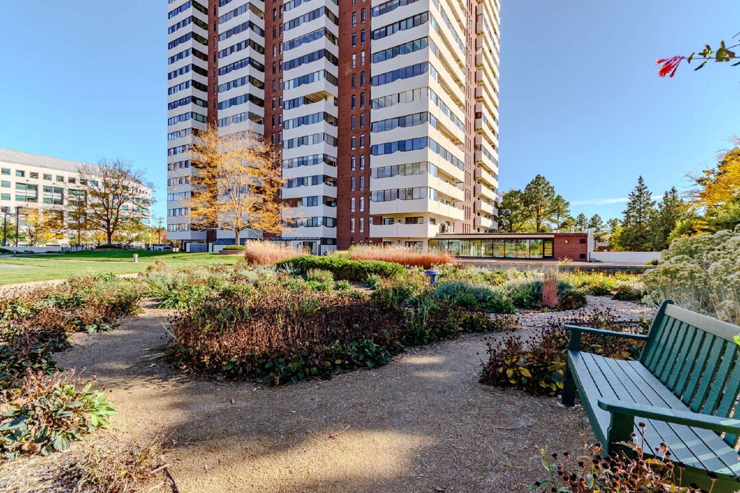 3131 E Alameda Ave in Denver, CO - Building Photo