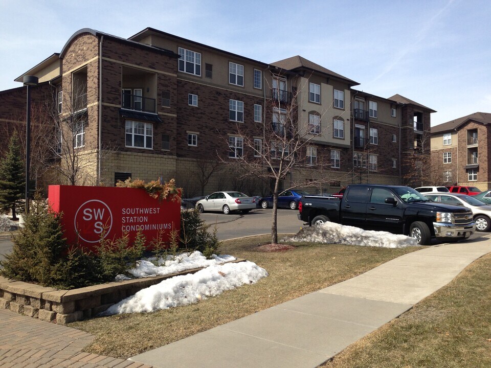 13560 Technology Dr. in Eden Prairie, MN - Building Photo