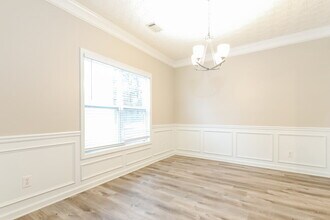 2390 Village Green Dr in Fairburn, GA - Building Photo - Building Photo