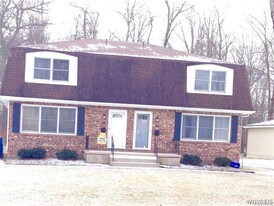 91 Marine Dr in Buffalo, NY - Building Photo