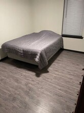 5259 Oak Crest Hill Rd SE in Riverside, IA - Building Photo - Building Photo