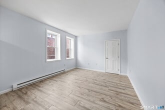 60 Center St in Wallingford, CT - Building Photo - Building Photo