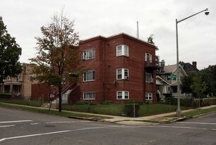 701 Madison St NW in Washington, DC - Building Photo