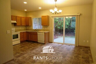 3016 Powder Ridge St SE in Olympia, WA - Building Photo - Building Photo