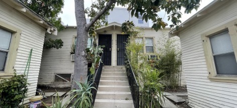 852 Sanborn Ave in Los Angeles, CA - Building Photo