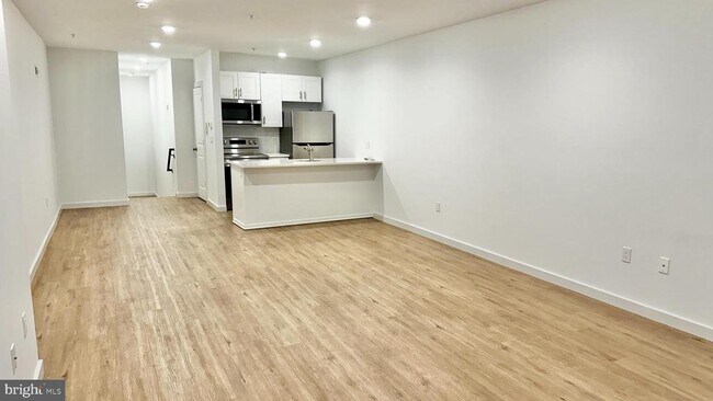 834 N Broad St in Philadelphia, PA - Building Photo - Building Photo