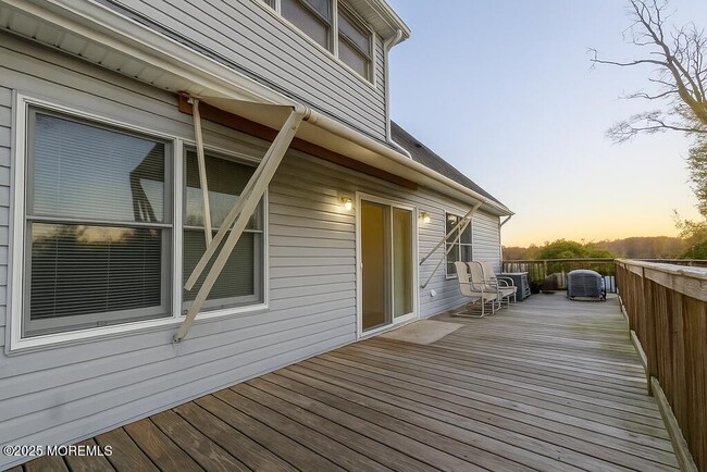 268 NJ-36 in Port Monmouth, NJ - Building Photo - Building Photo