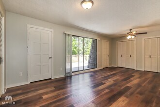 6822 Oakdale Dr in Tampa, FL - Building Photo - Building Photo