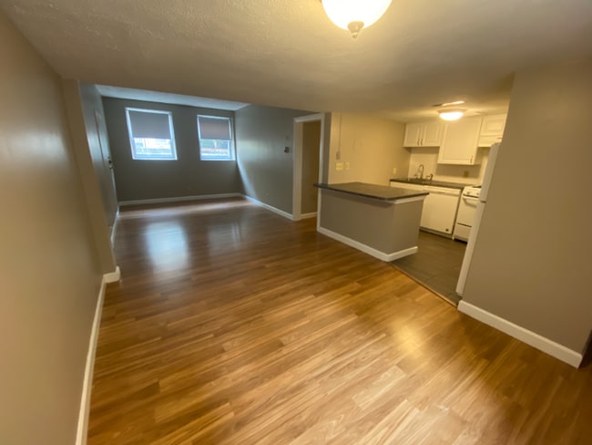 1862 Beacon St in Brookline, MA - Foto de edificio - Building Photo