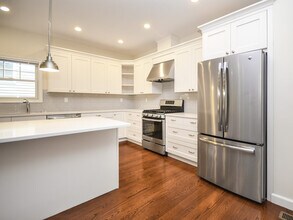 30 Dunes Ln in Port Washington, NY - Building Photo - Building Photo