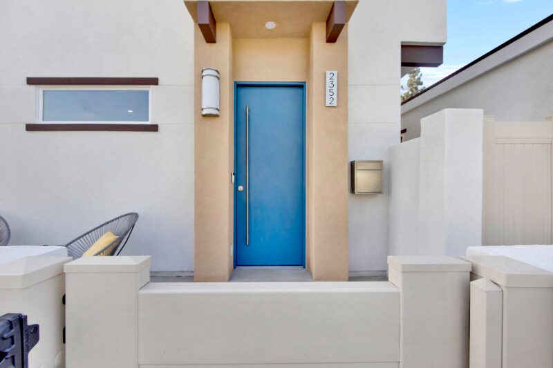 2352 E Poppy St in Long Beach, CA - Building Photo