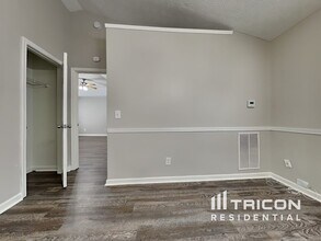 4194 Riverbank Ct in Decatur, GA - Building Photo - Building Photo