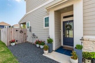 614 Seabreeze Dr in Clear Lake Shores, TX - Building Photo - Building Photo