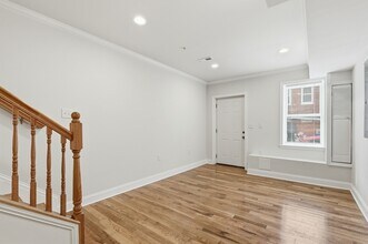 2210 Cambridge St in Baltimore, MD - Building Photo - Building Photo