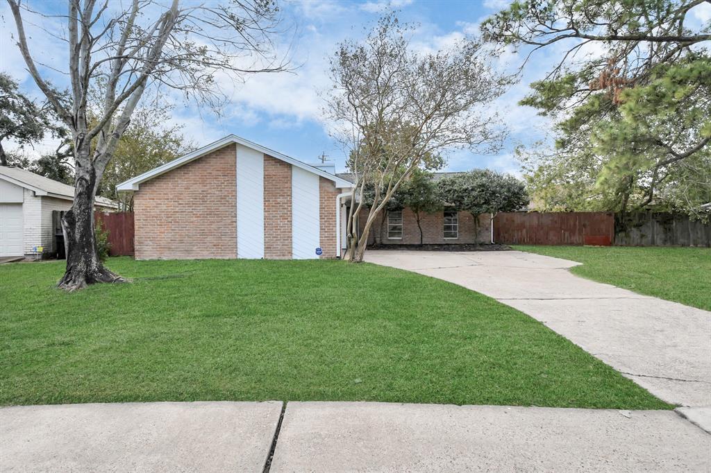 14802 Keelby Dr in Houston, TX - Building Photo