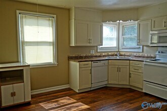 6504 Whitesburg Dr in Huntsville, AL - Building Photo - Building Photo