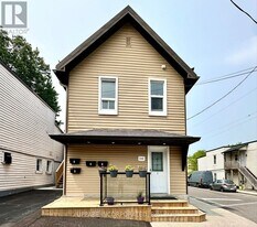240 Marier Ave in Ottawa, ON - Building Photo