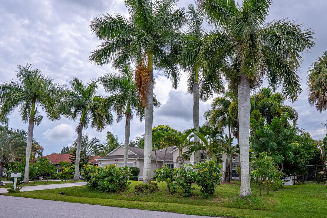 1731 SW Anderson St in Port St. Lucie, FL - Building Photo