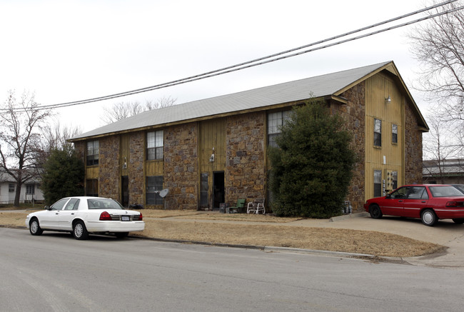 Creek Apartments in Bartlesville, OK - Building Photo - Building Photo