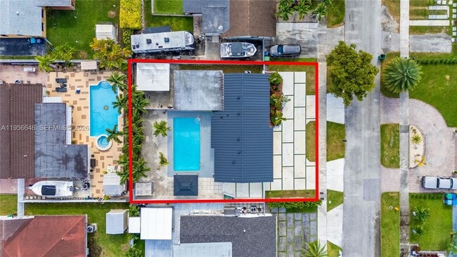 5103 SW 128th Pl in Miami, FL - Building Photo - Building Photo